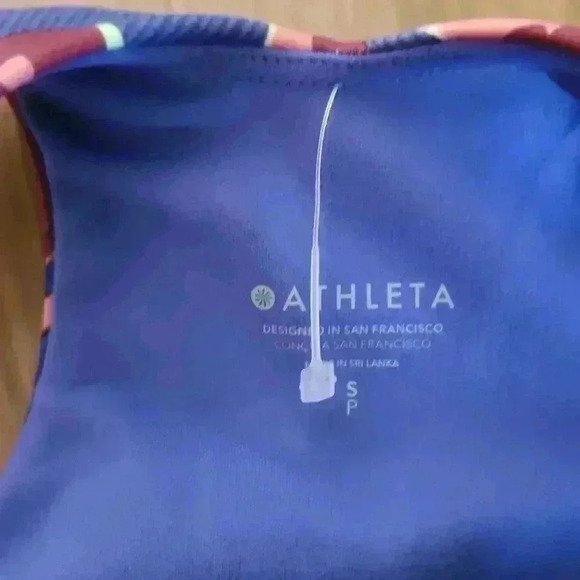 Athleta size small petite purple with coral burgundy flowers NWOT never put on - Picture 4 of 4